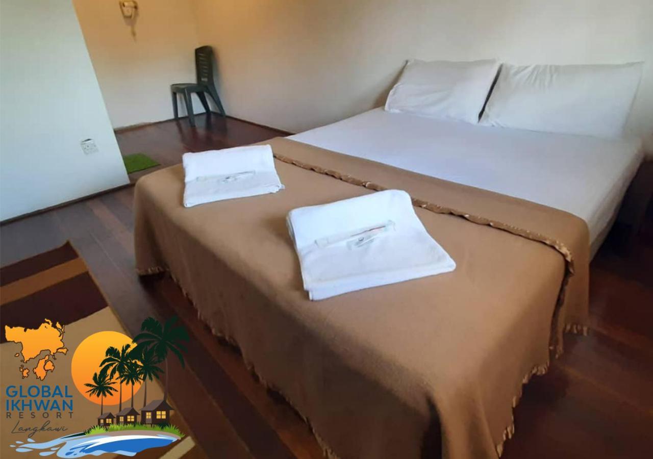 Global Ikhwan Resort Kuah Extérieur photo